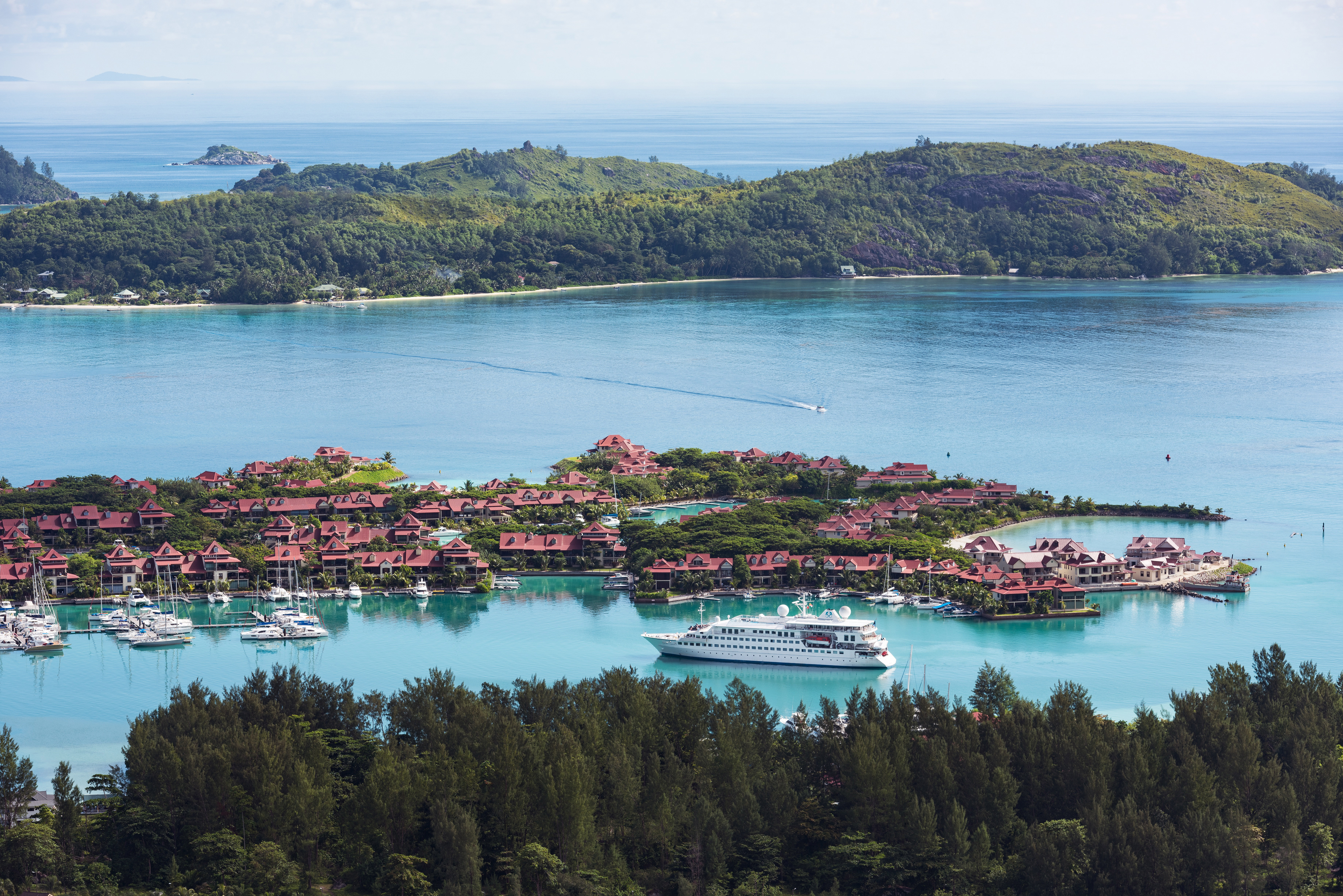 Crystal Cruises - Crystal Esprit - Exterior _10_.jpg